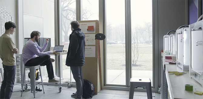 Lucas Iezzi in the makerspace on campus