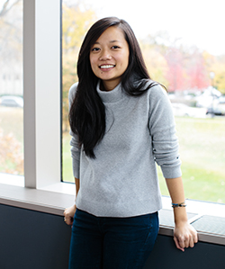 Elaine Chen, MMM '17